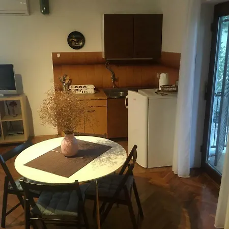 Vesna Apartman *